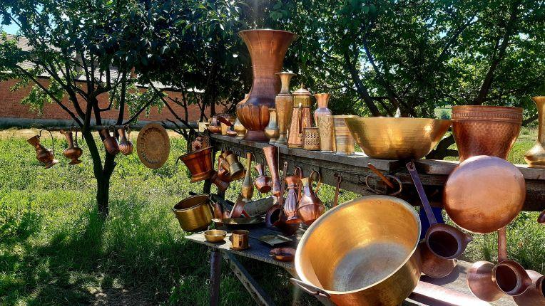 Handcrafted object from the Rroma community 