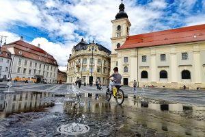 Local senior people play chess in the streets in the medieval city of  Sibiu.Transylvania.Romania Stock Photo - Alamy