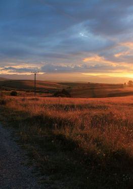 Sunset near Manastireni
