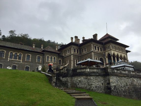 castle tour romania