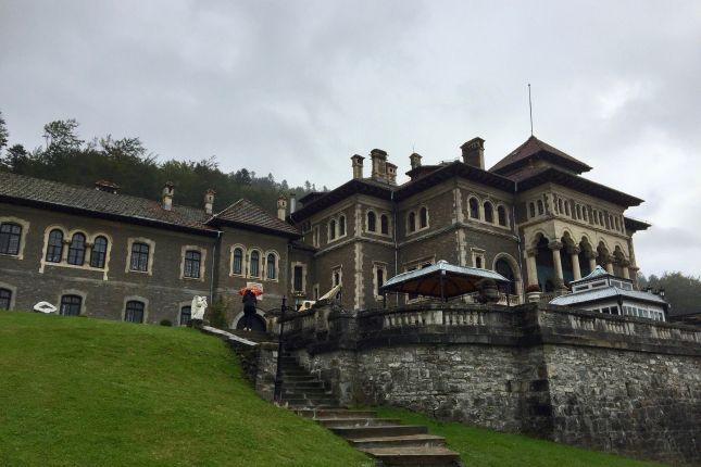 Cantacuzino Castle tour