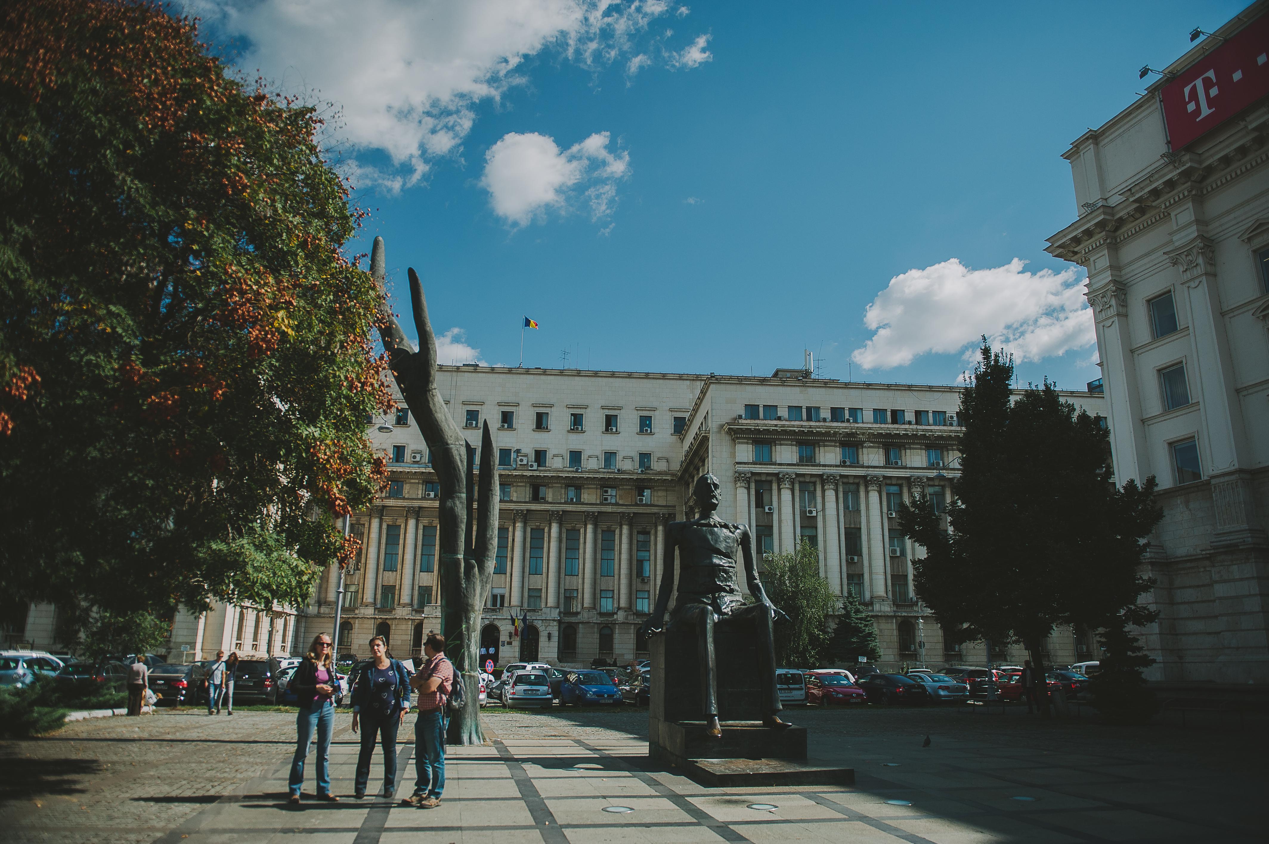 travel from bucharest airport to city centre