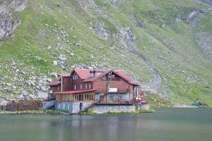 Accommodation at Balea Cabin or Podragu Cabin