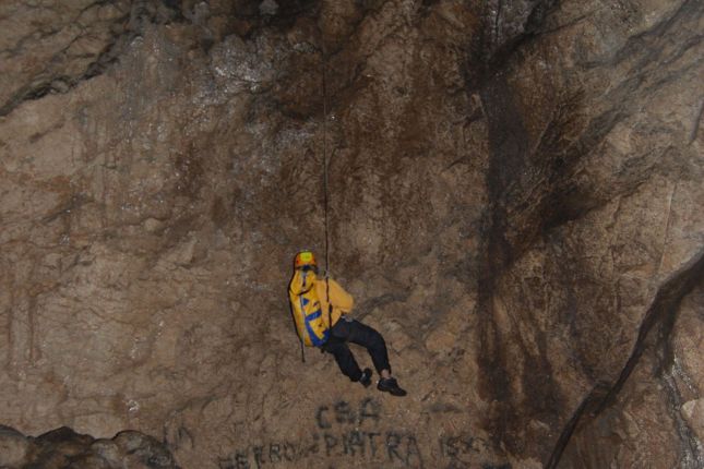 Caving in Cioclovina