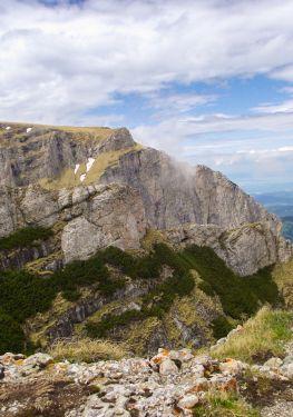 Hiking tour Bucegi