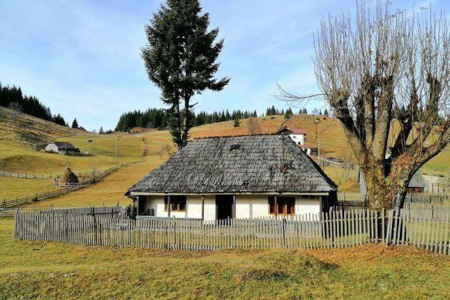 Local architecture in Magura