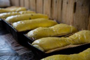Learn how to make the traditional Romanian desert 'cozonaci' 