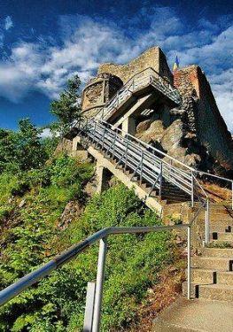 Poenari Castle: the real Dracula Castle