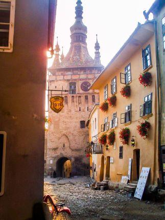 Romania 8-day group tour itinerary
