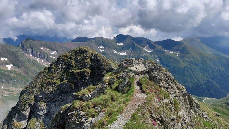 Iezerul Caprei peak