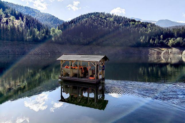 Pecineagu Lake 