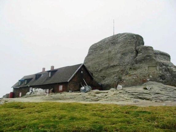 Hiking tour to Omu Peak